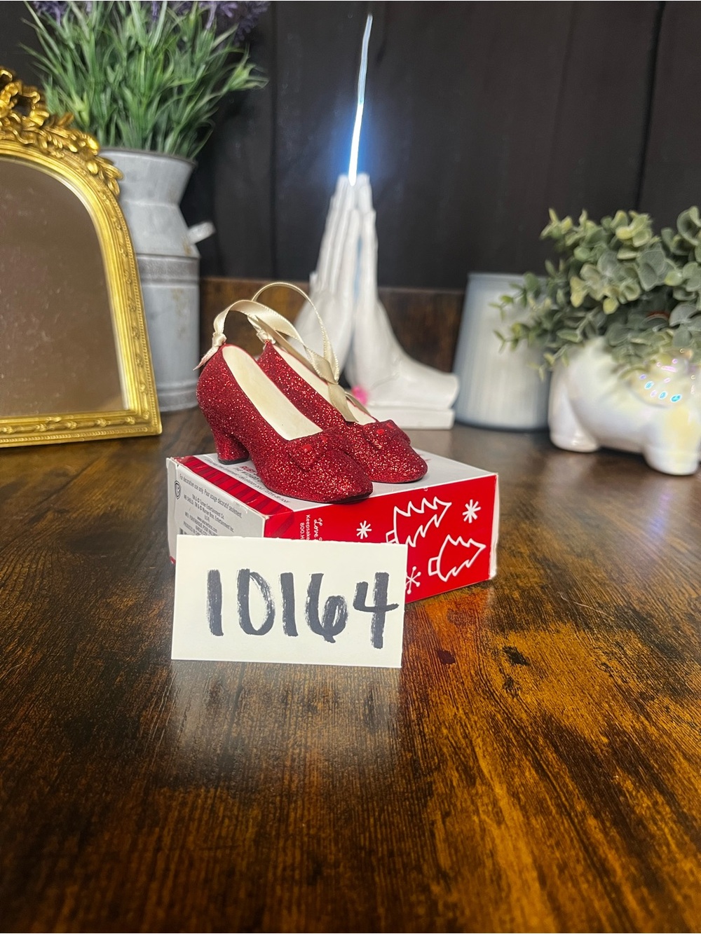 2014 Hallmark Keepsake Wizard of Oz Ruby Slippers Porcelain Ornament